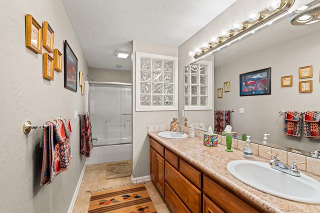 2820 David Lane, Medford, OR 97504