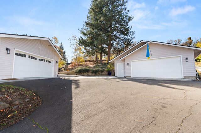 2820 David Lane, Medford, OR 97504
