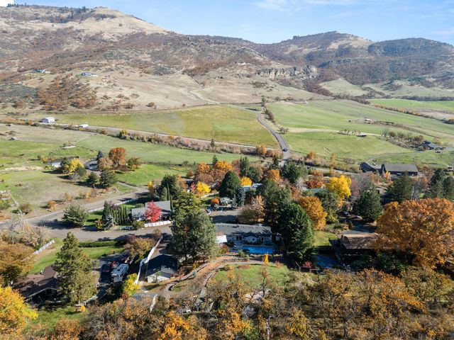 2820 David Lane, Medford, OR 97504