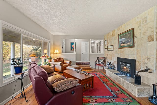 2820 David Lane, Medford, OR 97504