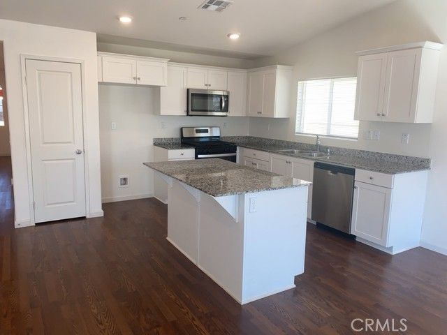 365 White Gate Place, San Jacinto, CA 92583