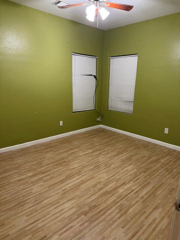 7813 Canal Street, Houston, TX 77012