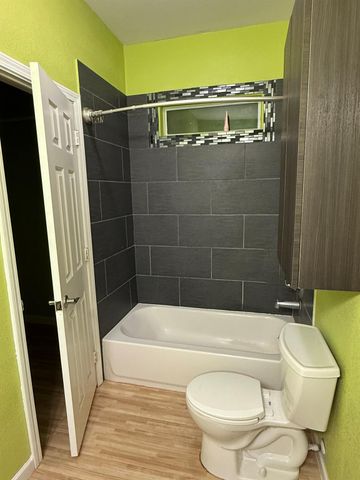 7813 Canal Street, Houston, TX 77012