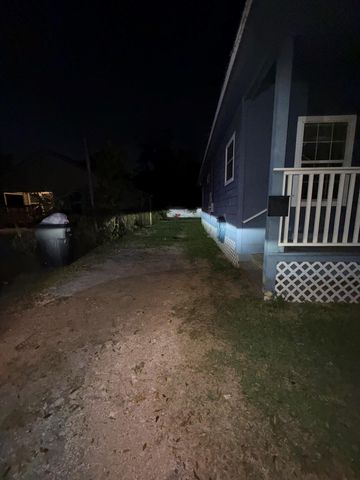 7813 Canal Street, Houston, TX 77012