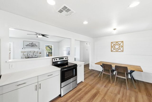 12208 Mustang DR, Buda, TX 78610