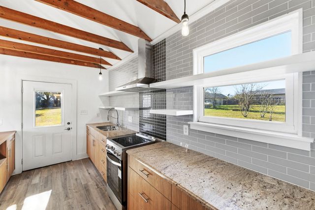 12208 Mustang DR, Buda, TX 78610