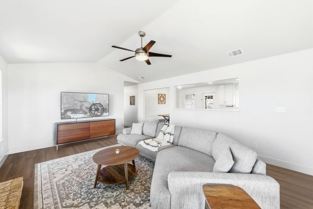 12208 Mustang DR, Buda, TX 78610