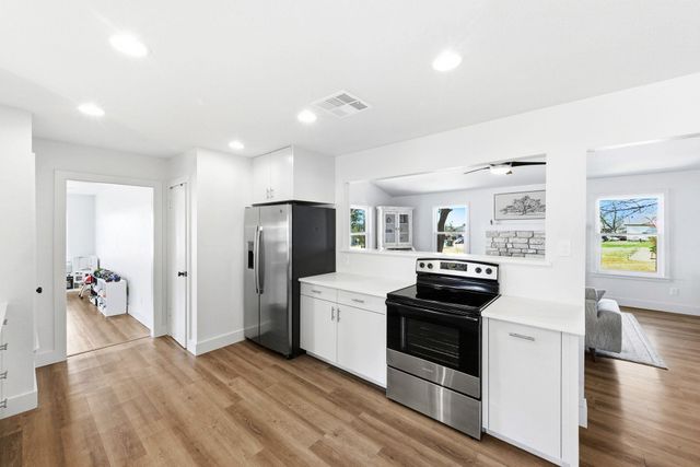 12208 Mustang DR, Buda, TX 78610