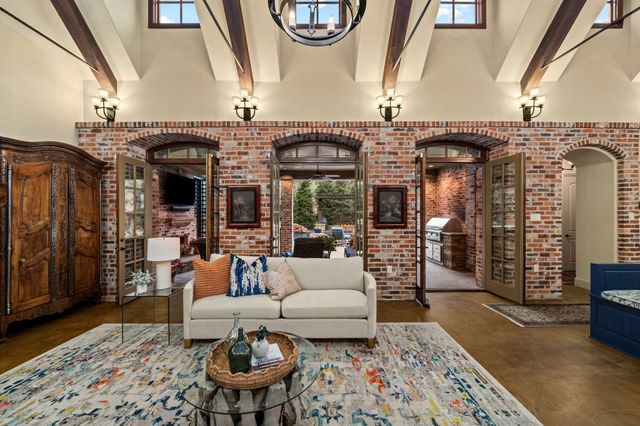 2105 Denver Drive, Southlake, TX 76092