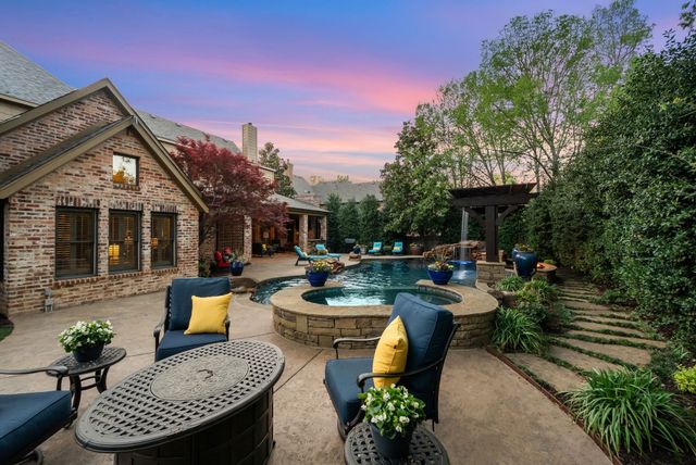 2105 Denver Drive, Southlake, TX 76092