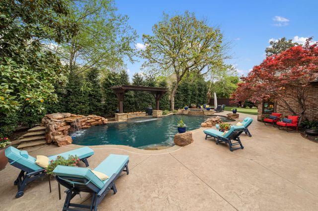 2105 Denver Drive, Southlake, TX 76092