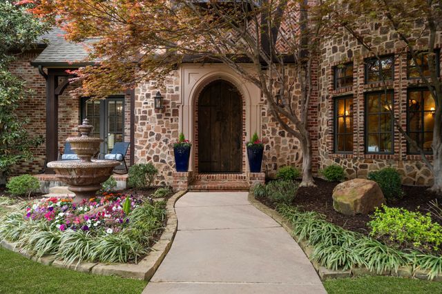 2105 Denver Drive, Southlake, TX 76092