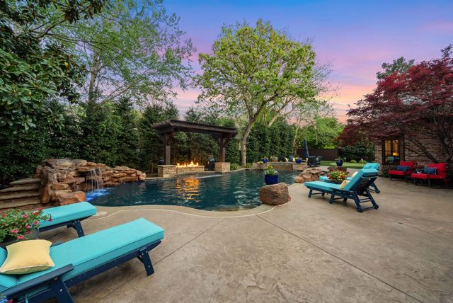 2105 Denver Drive, Southlake, TX 76092