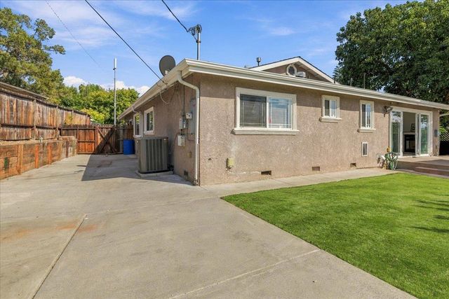 3562 Oakleaf, San Jose, CA 95127