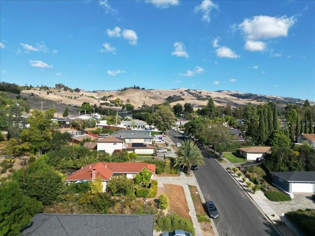 3562 Oakleaf, San Jose, CA 95127