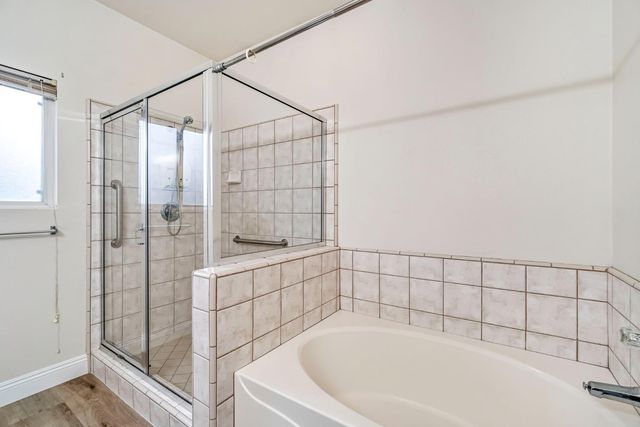 2095 Independence Place, Hanford, CA 93230