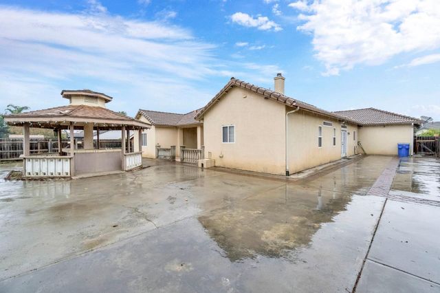 2095 Independence Place, Hanford, CA 93230