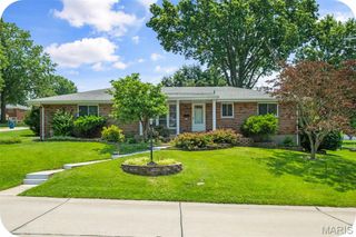 2210 Doran Drive, Mehlville, MO 63125