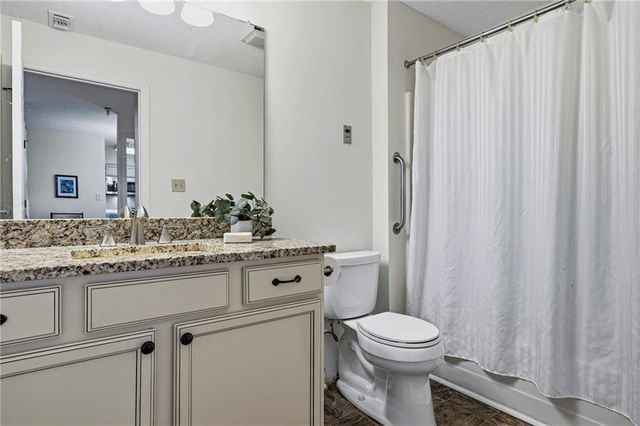 1800 Clairmont Lake A116, Decatur, GA 30033