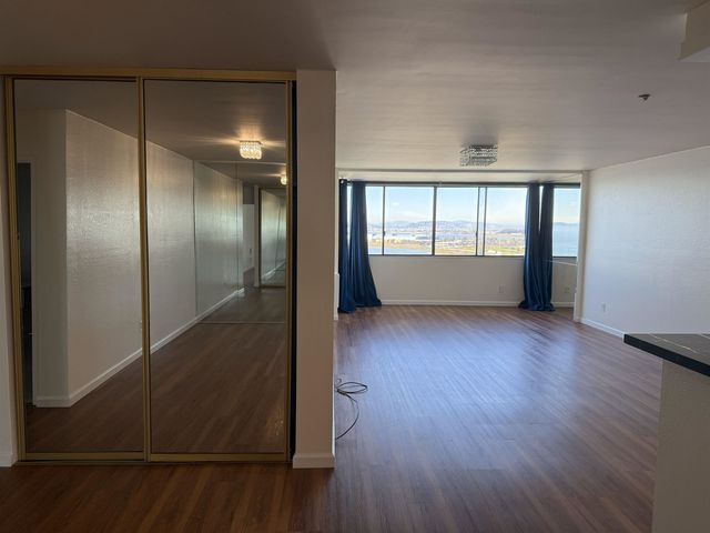 555 Pierce St 735, Albany, CA 94706