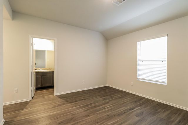 2166 Middle Ridge Drive, Conroe, TX 77301