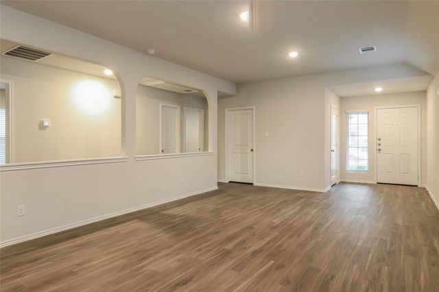 2166 Middle Ridge Drive, Conroe, TX 77301