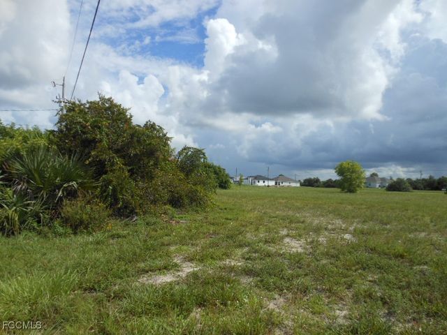 3509 NW 41st PL, Cape Coral, FL 33993