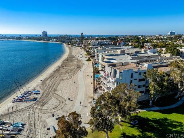 1235 Parker Place 3J, San Diego, CA 92109