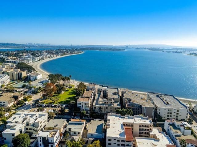 1235 Parker Place 3J, San Diego, CA 92109