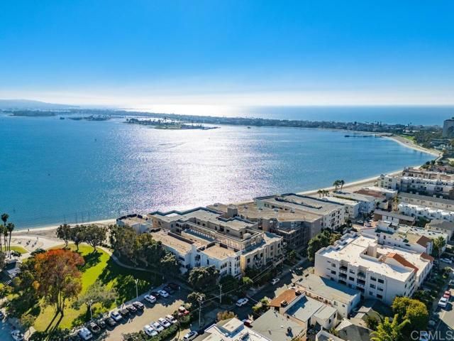 1235 Parker Place 3J, San Diego, CA 92109