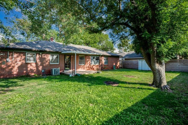 2045 N Payne Ave, Wichita, KS 67203