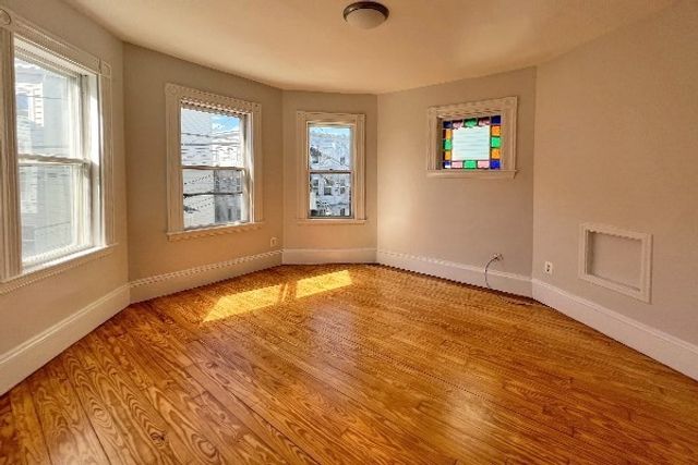 40 Calvin St 02, Somerville, MA 02143