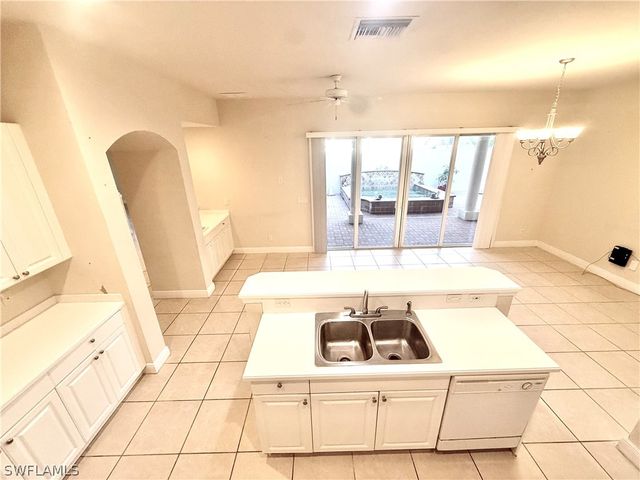 5642 Kensington LOOP, Fort Myers, FL 33912