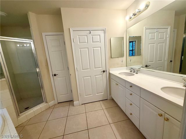 5642 Kensington LOOP, Fort Myers, FL 33912