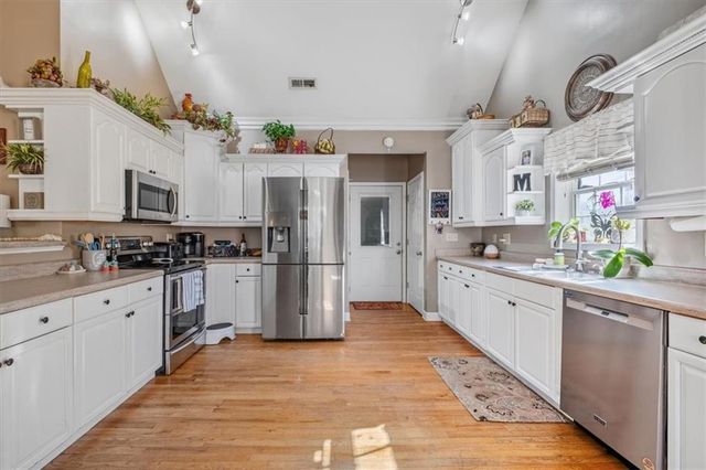 37 Heather Circle, Cave Spring, GA 30124