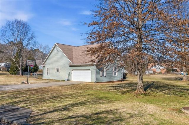 37 Heather Circle, Cave Spring, GA 30124