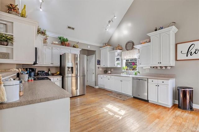 37 Heather Circle, Cave Spring, GA 30124