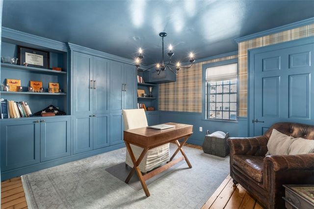 30 Thames Street, Newport, RI 02840