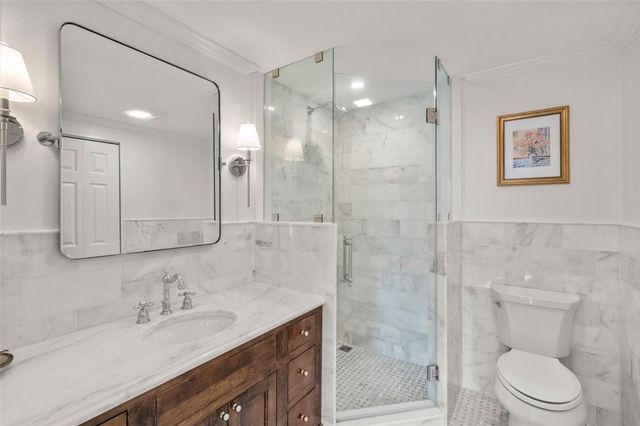 30 Thames Street, Newport, RI 02840