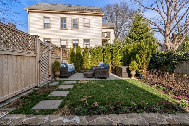 30 Thames Street, Newport, RI 02840