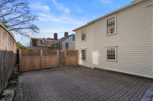 30 Thames Street, Newport, RI 02840