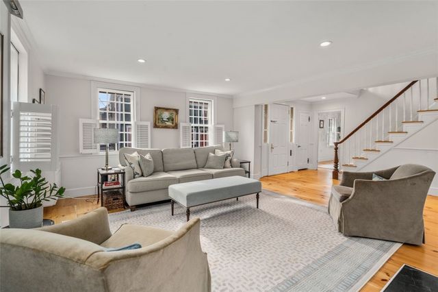 30 Thames Street, Newport, RI 02840