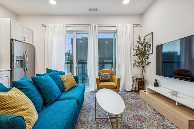 815 Main St Apt 402, Nashville, TN 37206