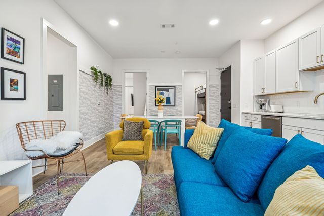 815 Main St Apt 402, Nashville, TN 37206