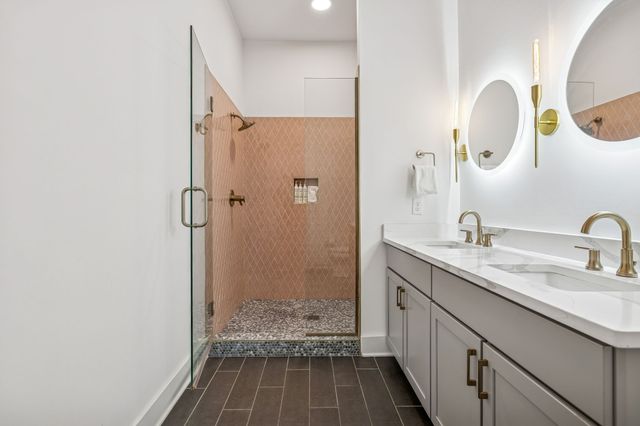 815 Main St Apt 402, Nashville, TN 37206