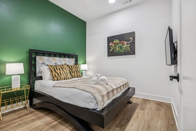 815 Main St Apt 402, Nashville, TN 37206