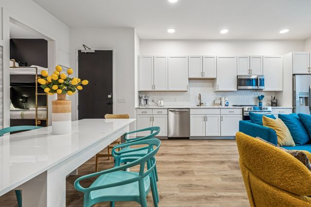 815 Main St Apt 402, Nashville, TN 37206