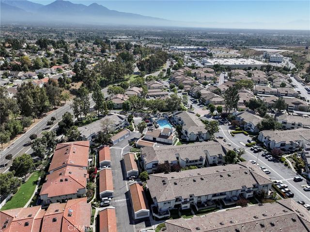 32 Brownfield Lane, Pomona, CA 91766