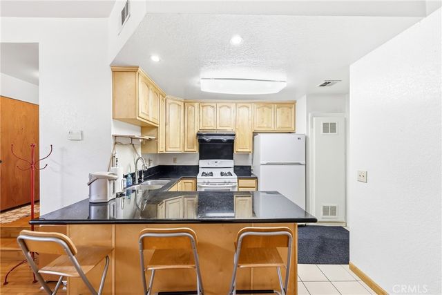 32 Brownfield Lane, Pomona, CA 91766