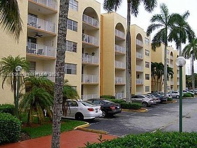 7000 NW 186th St 4-323, Hialeah, FL 33015